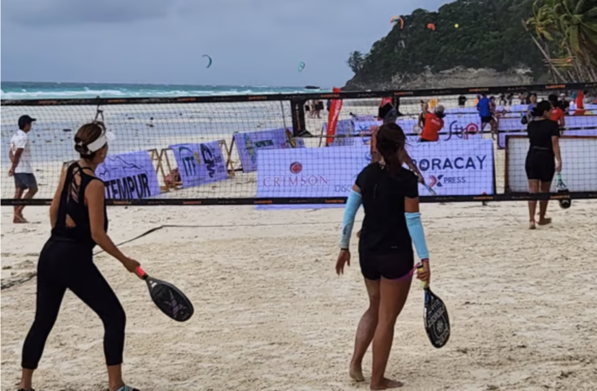 Participants to the Xpress Beach Tennis Cup in Boracay