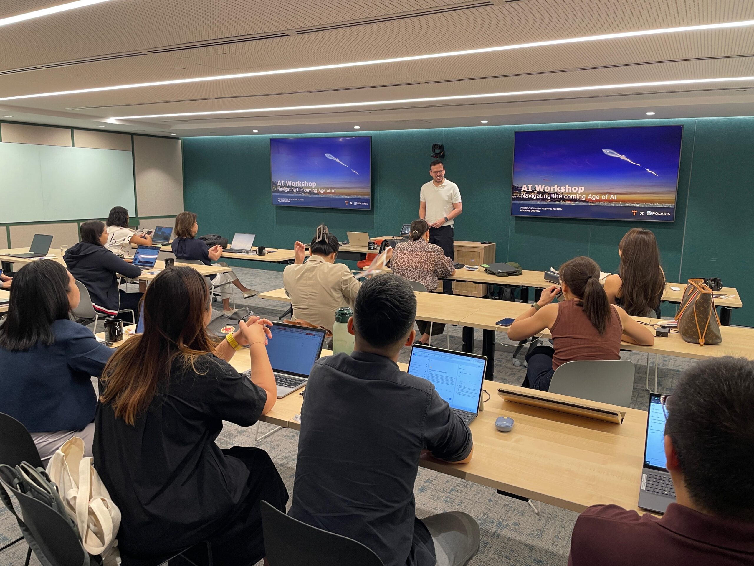 Rob van Alphen speaking at an ACE workshop