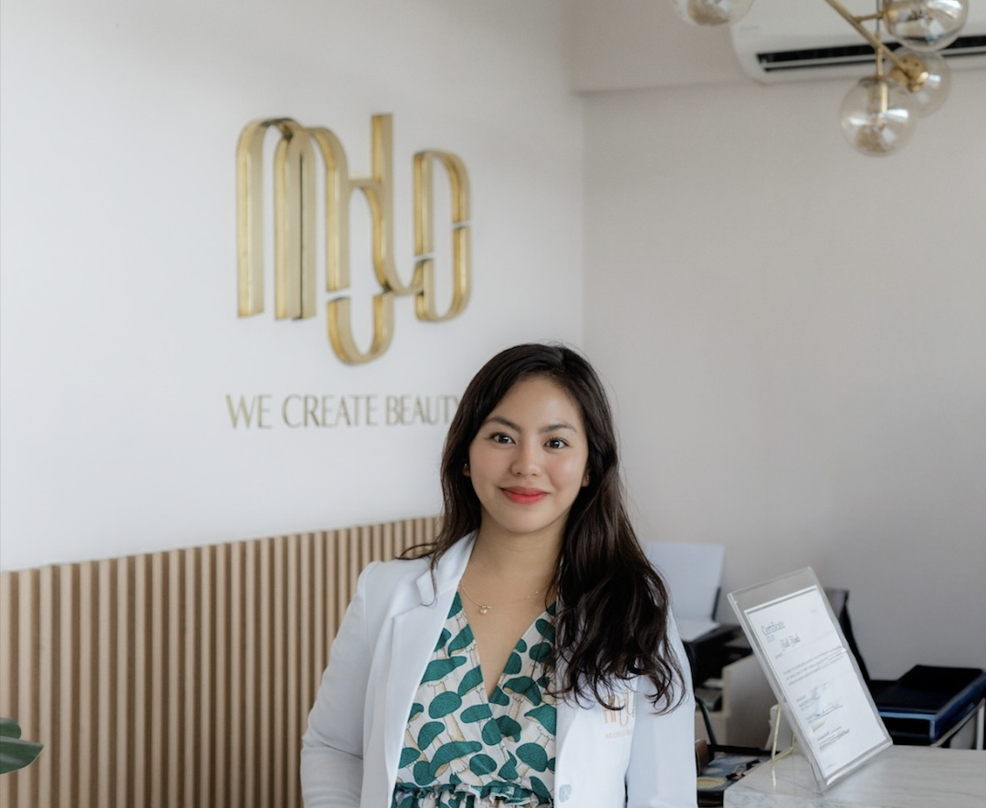 A receptionist at MOLD Manila, a clinic that's been reframing Valentine’s Day, and Valentine's glow, with science-led skin prep