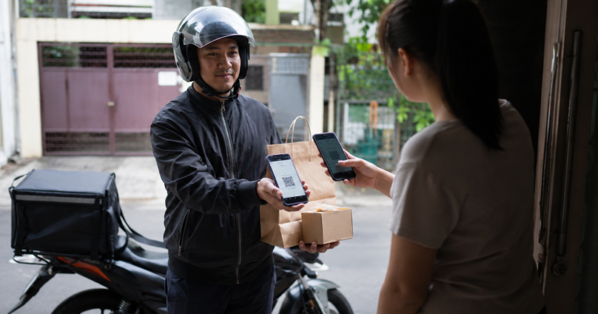 Cash or cashless? What delivery riders actually prefer at your doorstep
