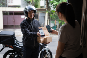 Cash or cashless? What delivery riders actually prefer at your doorstep